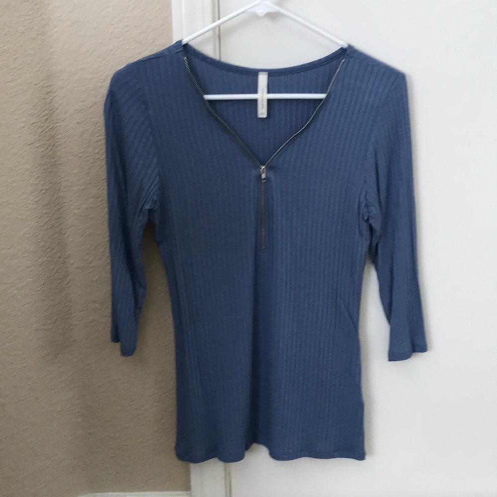 Blue zip half sleeve